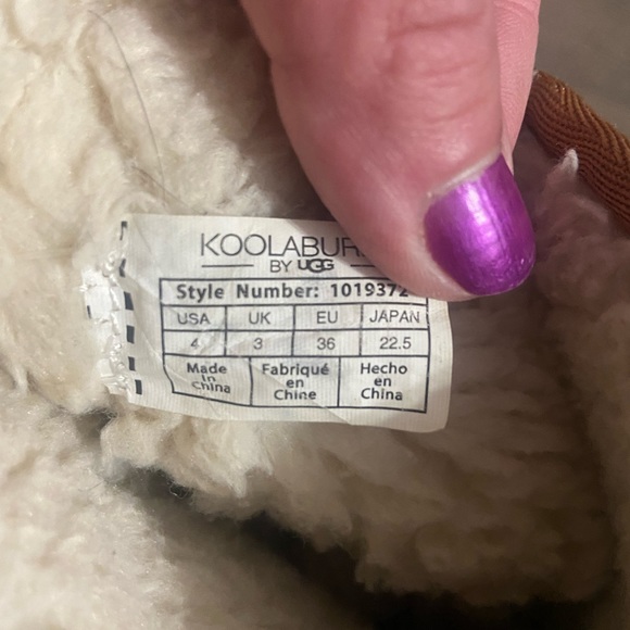 Kookaburra by UGGS, The Victoria Boot w/ bow decorative details, size 4, EUC - Picture 3 of 8